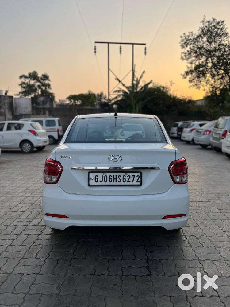 Hyundai Xcent, 2015, Petrol