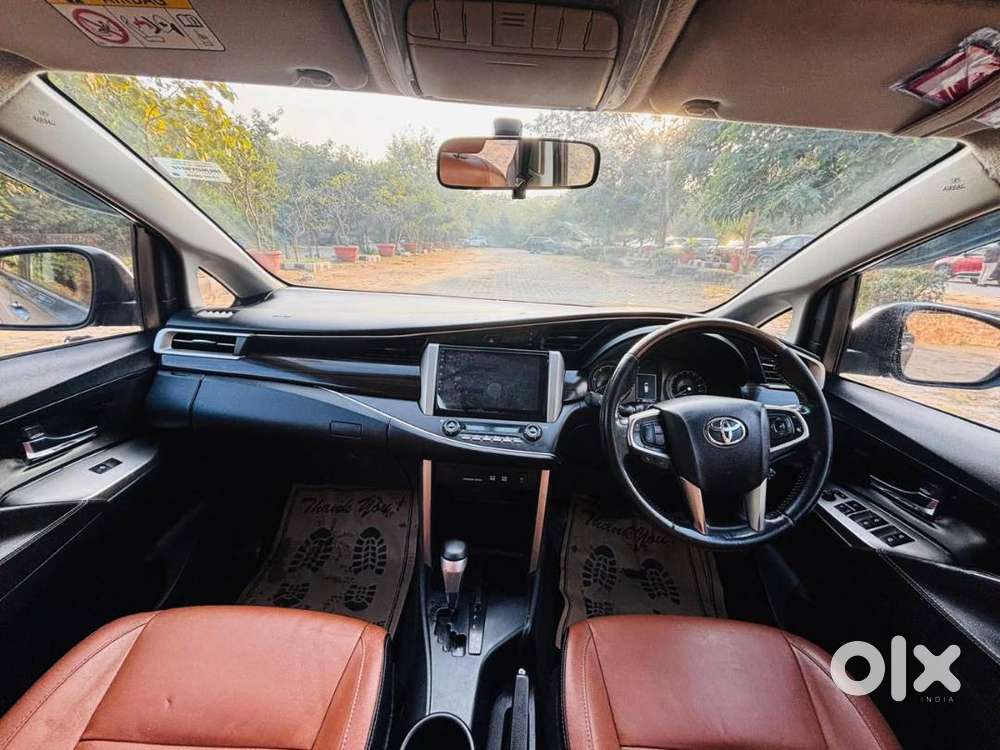 Z Auto Crysta 2019 Well Maintained (noc Price)