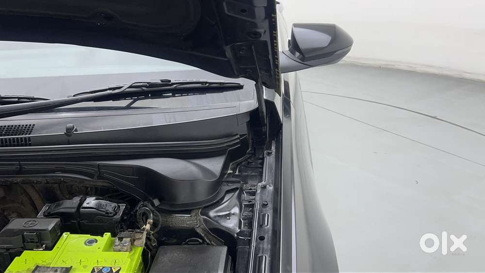 Hyundai Verna 1.5 Sx Petrol Mt, 2023, Petrol