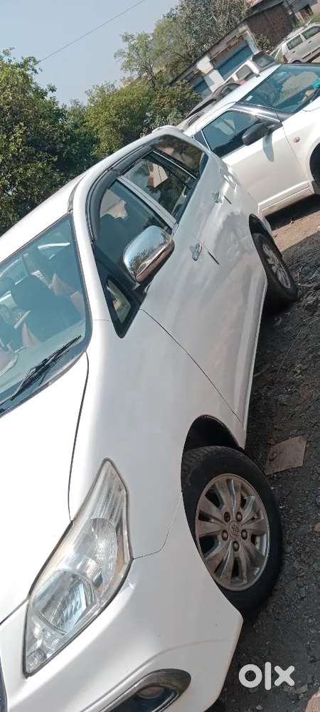 Toyota Innova 2009 Diesel 105000 Km Driven