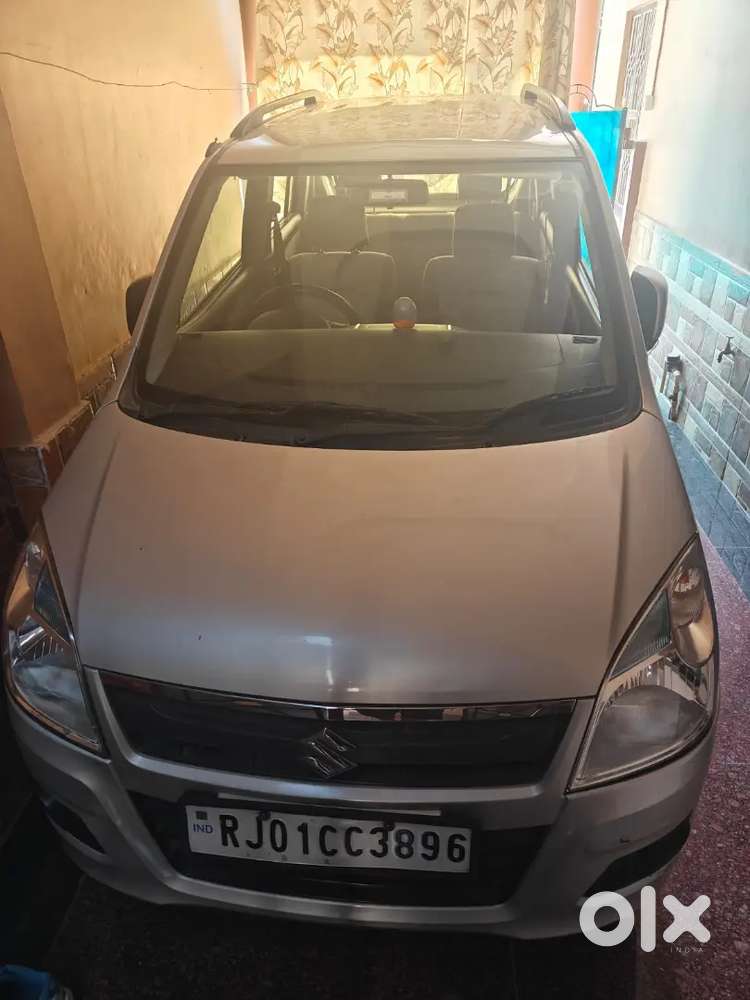 I Want To Sell A November 2014 Wagon R Vxi Model Car.