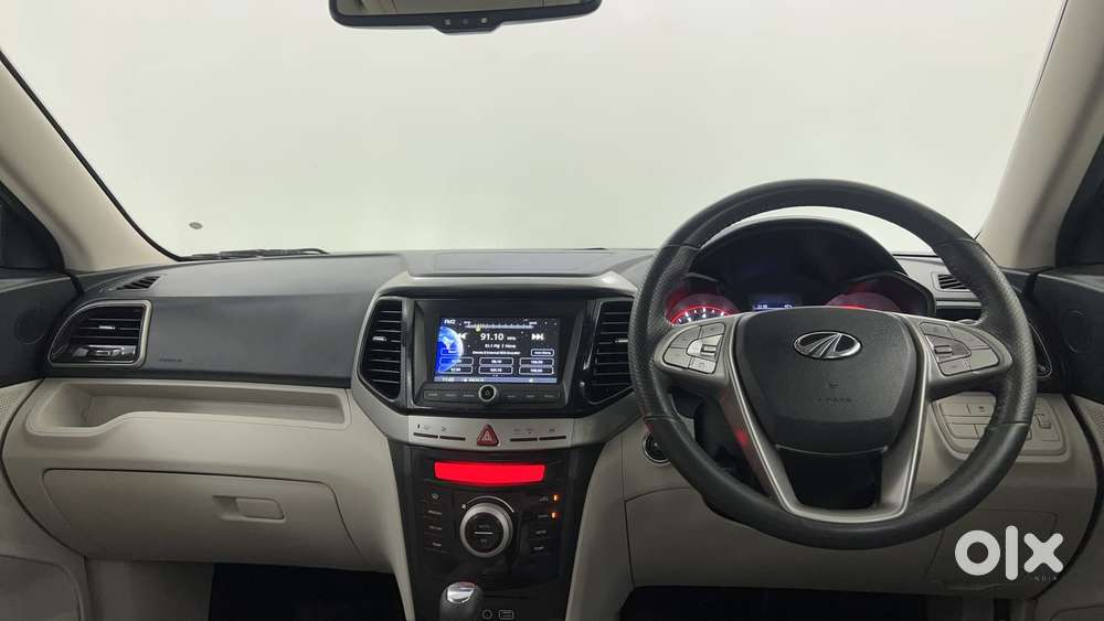 Mahindra Xuv300 1.2 W8 (o) Amt Petrol, 2022, Petrol