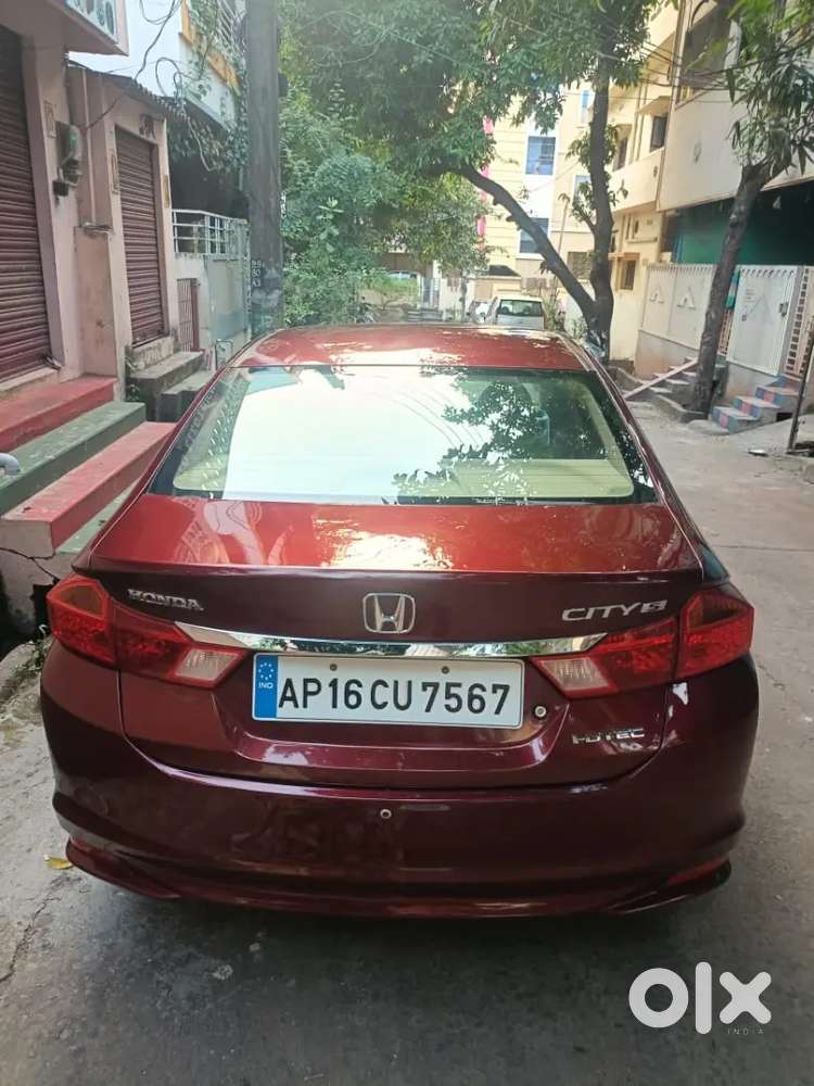 I Am Selling The Car If Anyone Want Message Me