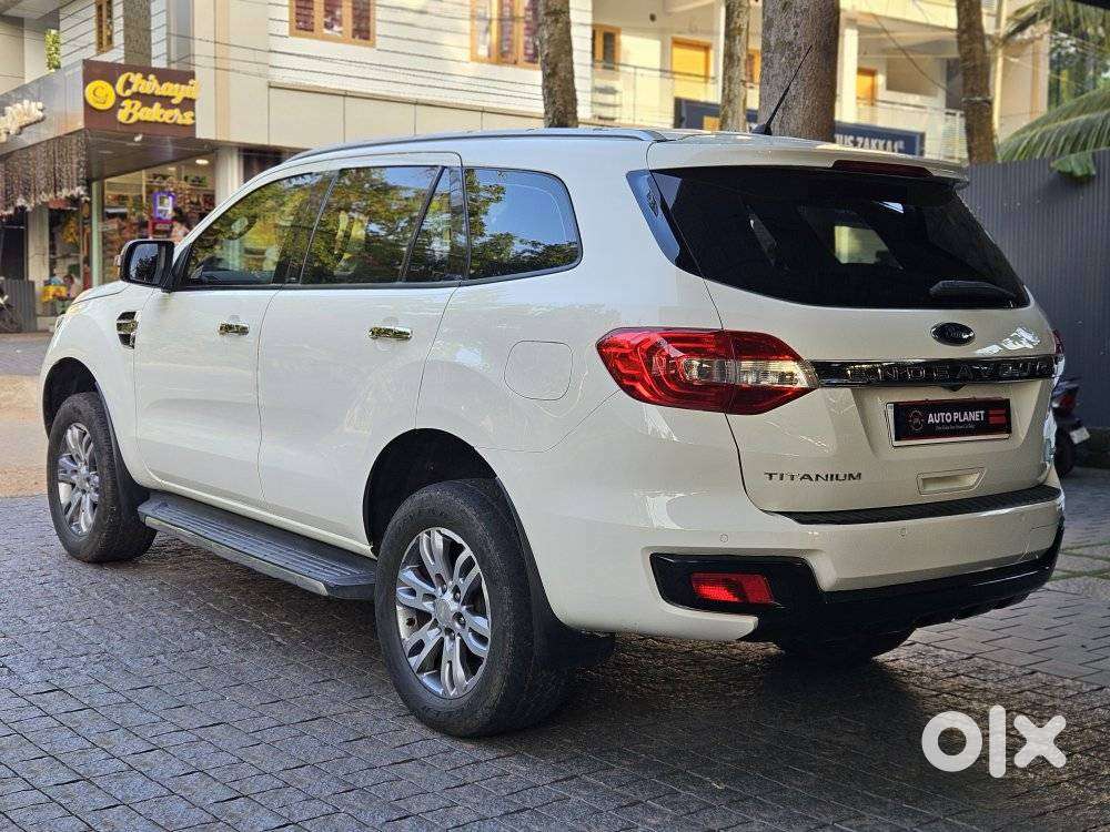 Ford Endeavour 3.2 Titanium 4x4 At, 2016, Diesel