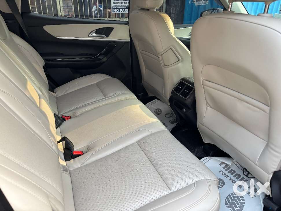 Mahindra Xuv700, 2025, Petrol