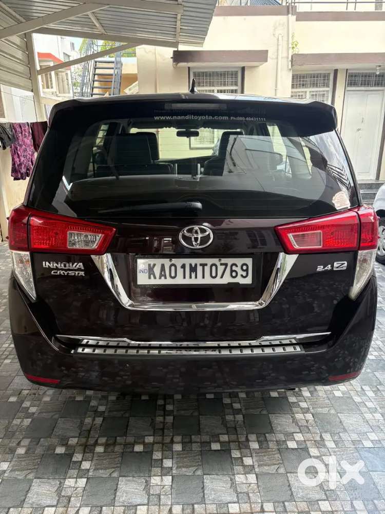 Toyota Innova Crysta 2019
