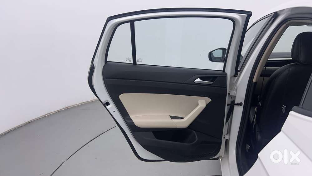 Volkswagen Virtus Highline Plus 1.0 Tsi At, 2022, Petrol