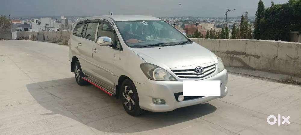 Toyota Innova 2010 Diesel Well Maintained