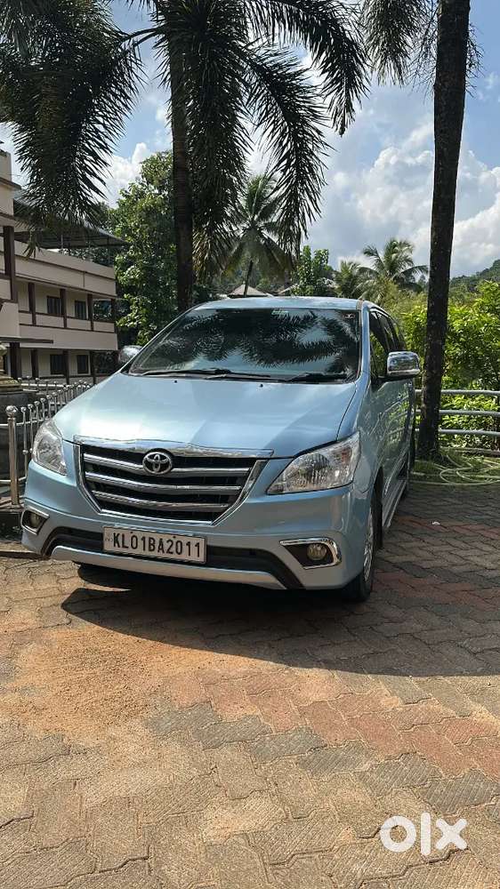 Toyota Innova 2011