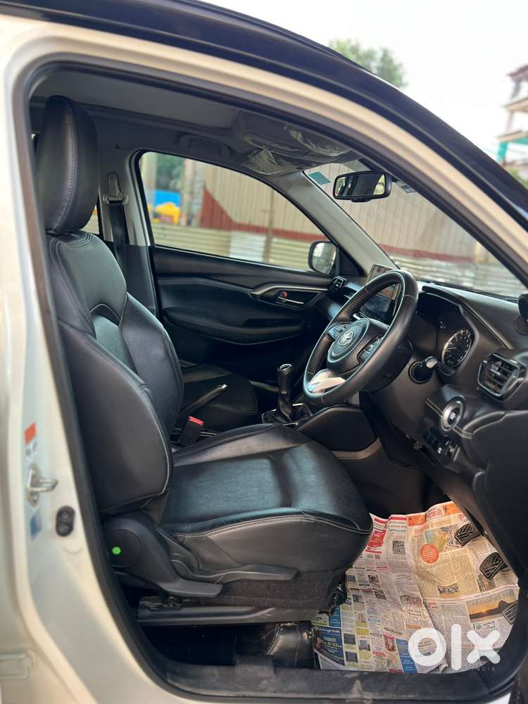 Toyota Urban Cruiser Hyryder, 2023, Petrol