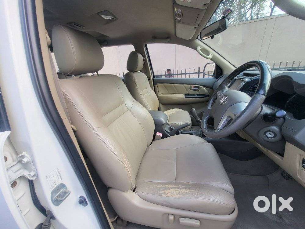 Toyota Fortuner 3.0 4x2 Mt, 2012