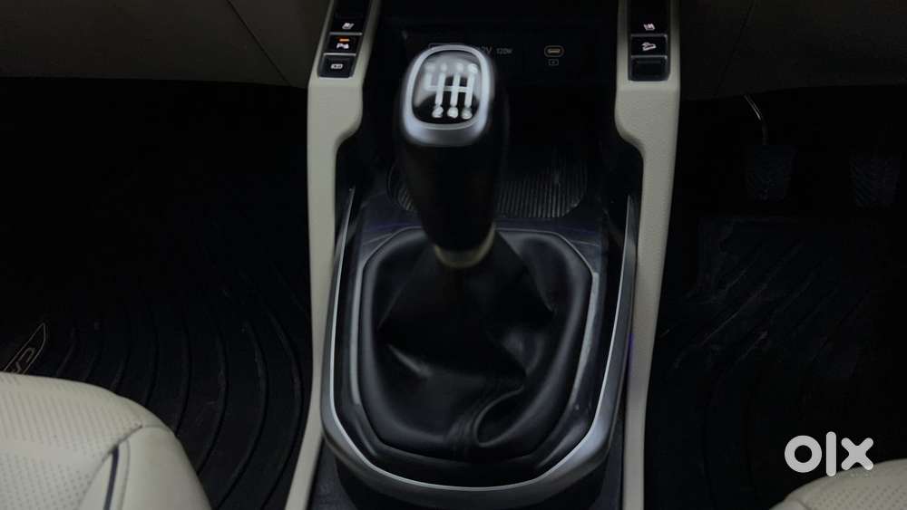 Kia Carens 1.5 Luxury Plus Diesel 6 Str, 2022, Diesel