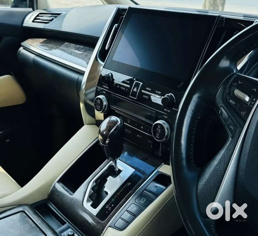 Toyota Vellfire Vip &ndash; Executive Lounge, 2023, Petrol