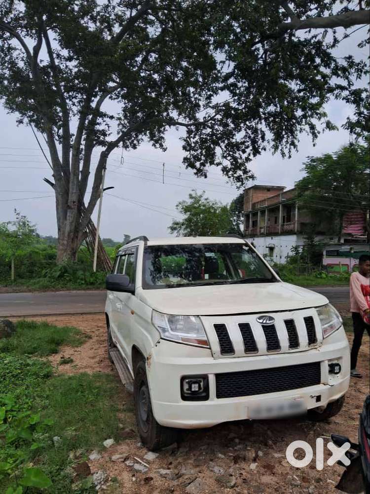 Mahindra Tuv 300 2016 Diesel 210000 Km Driven