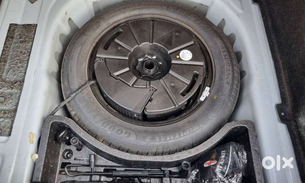 Skoda Slavia Style 1.0l Tsi At, 2022, Petrol