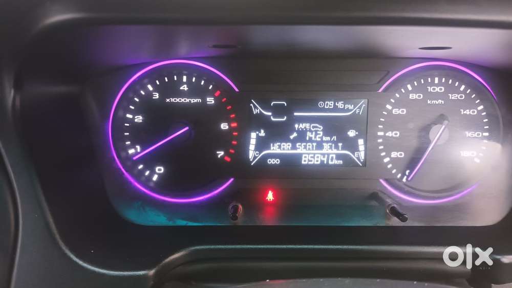Mahindra Marazzo M4, 2018, Diesel