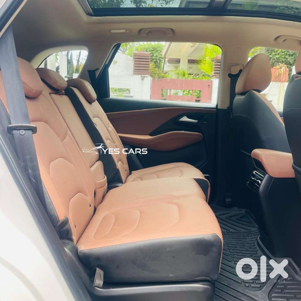 Mg Hector Plus Sharp Pro 2.0 Turbo Diesel 7 Str Dual Tone, 2023, Die..