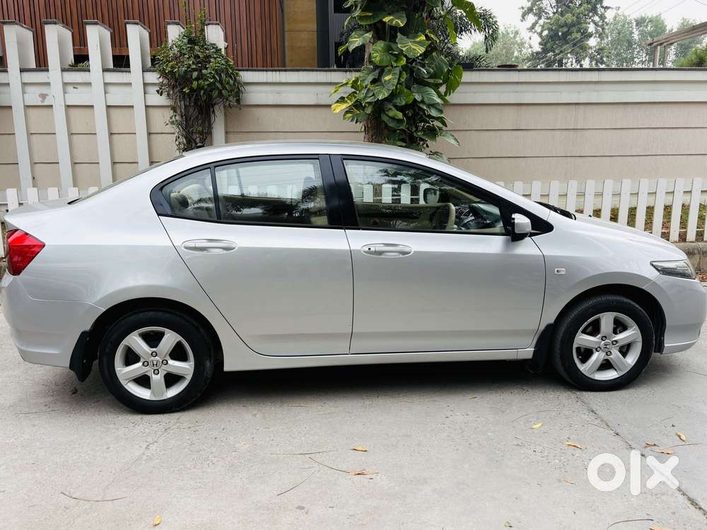 Honda City V At Exclusive, 2013, Petrol