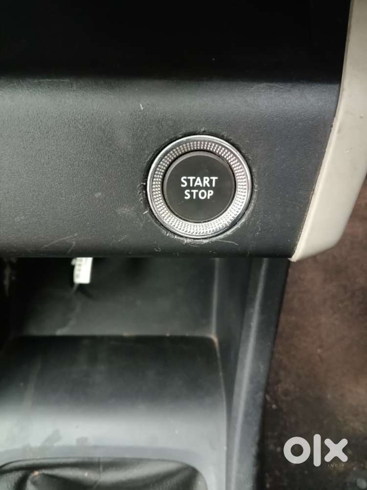 Renault Triber 1.0 Rxz Dual Tone, 2022, Petrol