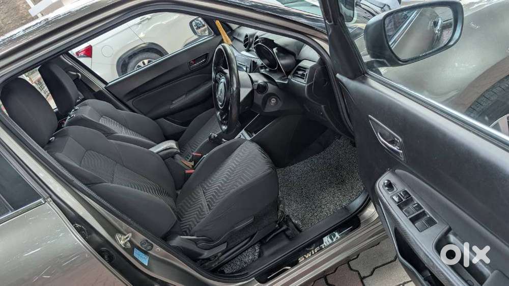 Maruti Suzuki Swift Vxi + Manual, 2019, Petrol