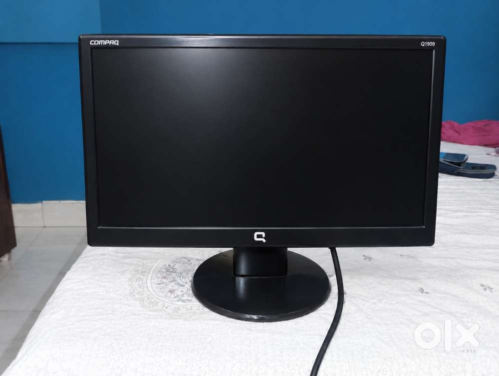 Compaq Q1909 LCD Monitor &ndash; Fully Working Condition