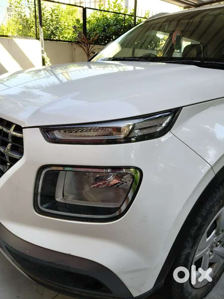 Hyundai Venue 2019 Petrol 35000 Km Driven
