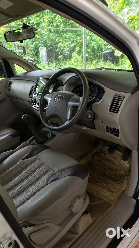 Toyota Innova 2014 Diesel Well Maintained