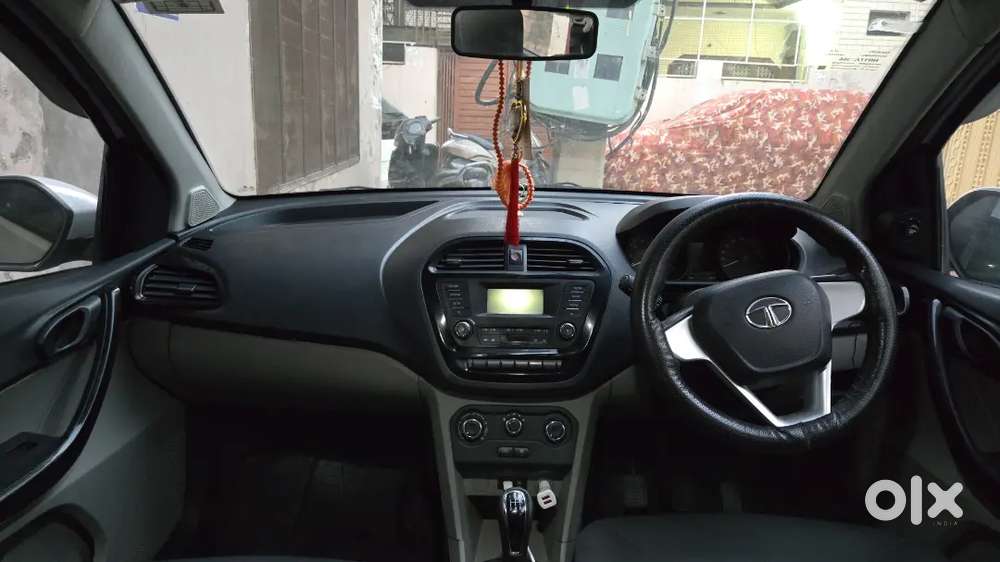 Tata Tiago Xt 2017