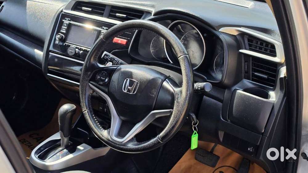 Honda Jazz V Automatic, 2015, Petrol