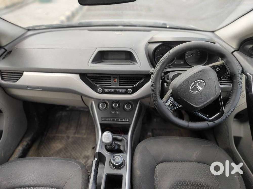Tata Nexon 1.5 Revotorq Xm (s), 2017, Diesel