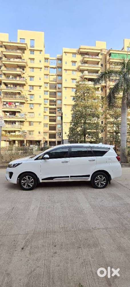 Toyota Innova Crysta [2020-ongoing] 2.4 Gx 8 Str, 2021, Diesel