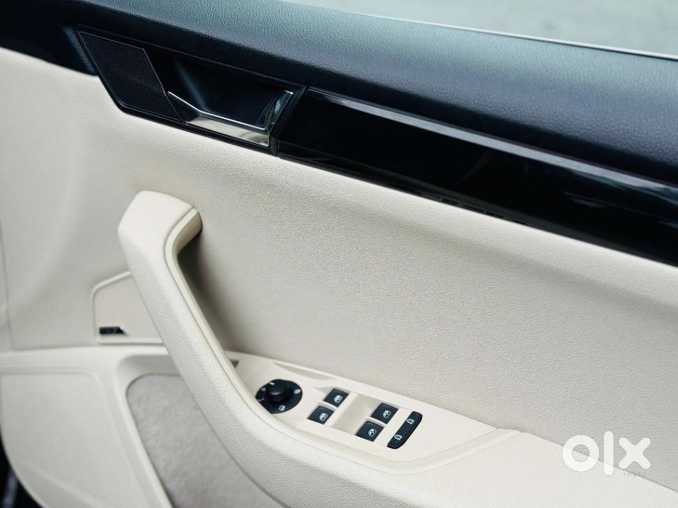 Skoda Superb 2.0 L&k Tsi At, 2019, Petrol
