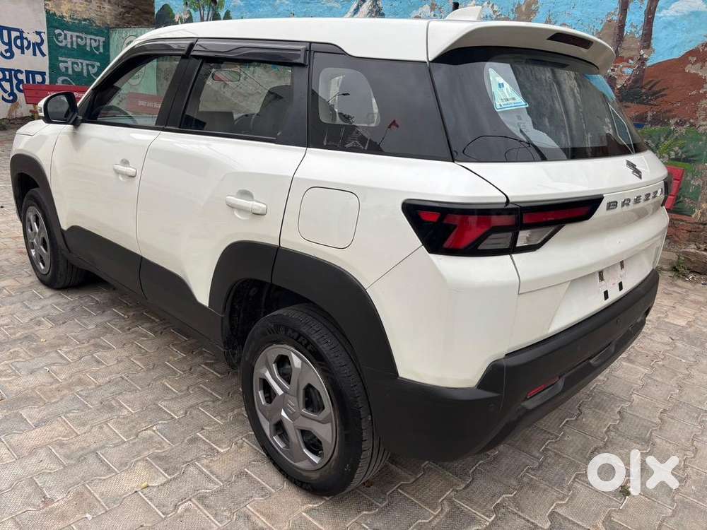 Maruti Suzuki Brezza 2024 Petrol Well Maintained