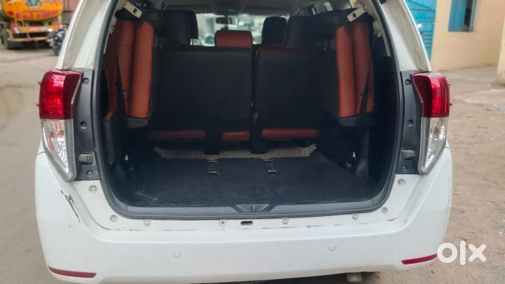 Toyota Innova Crysta 2.4 V 7 Str, 2017, Diesel