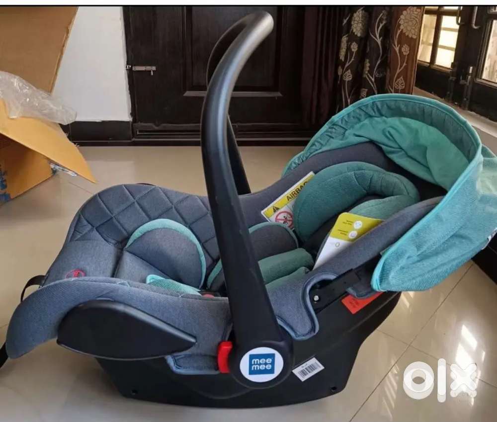 Convertible baby car seat