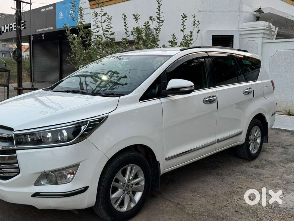 Toyota Innova Crysta 2017 Diesel Well Maintained