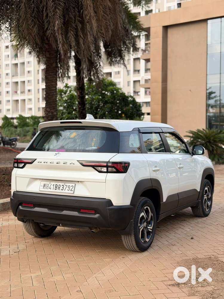 Maruti Suzuki Brezza 1.5 Vxi Smart Hybrid, 2025, Petrol