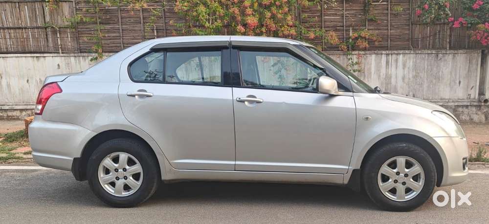 Maruti Suzuki Swift Dzire 1.2 Zxi Bsiv, 2011, Petrol