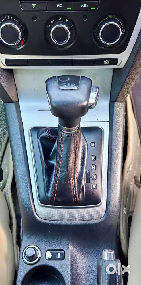 Skoda Laura Elegance 2.0 Tdi Cr At, 2012, Diesel