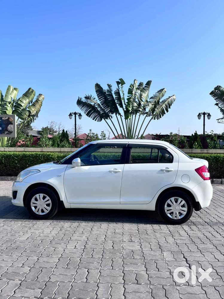 Maruti Suzuki Swift Dzire 1.2 Vxi Bsiv, 2014, Cng & Hybrids