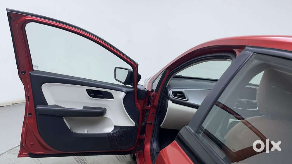 Tata Altroz 1.2 Xm Plus, 2021, Petrol
