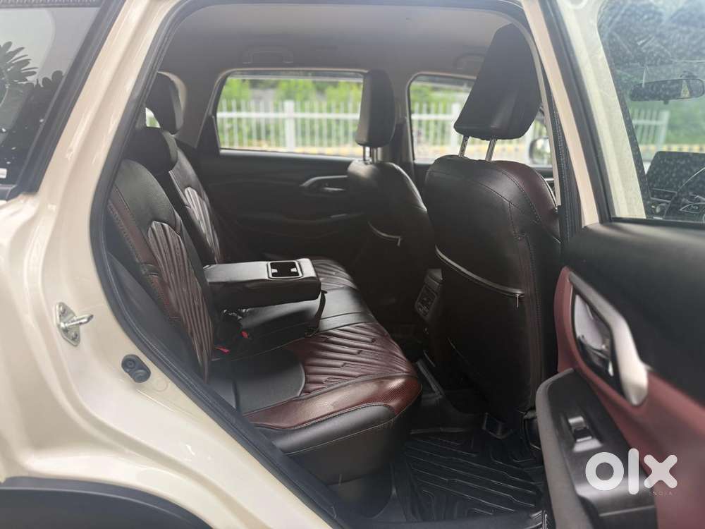 Maruti Suzuki Grand Vitara 1.5 Delta Smart Hybrid At, 2024, Petrol