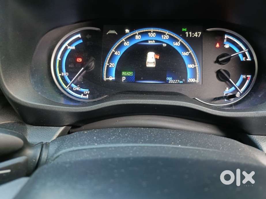 Toyota Innova Hycross 2.0 Zx Hybrid 7 Str, 2025, Petrol