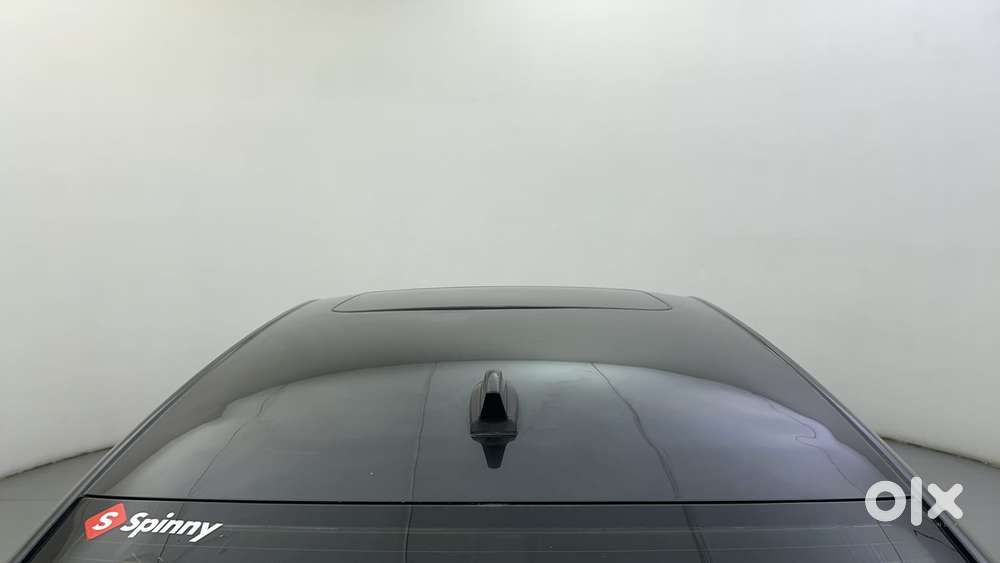 Skoda Slavia Style 1.0l Tsi Mt, 2023, Petrol