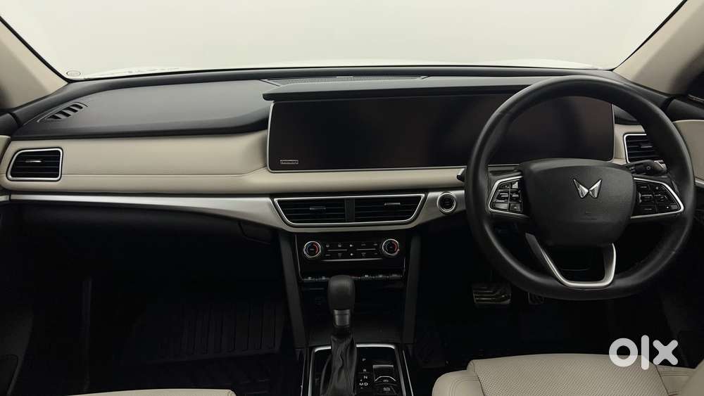 Mahindra Xuv700 2.2 Ax 7 Diesel At Luxury Pack Str, 2022, Diesel