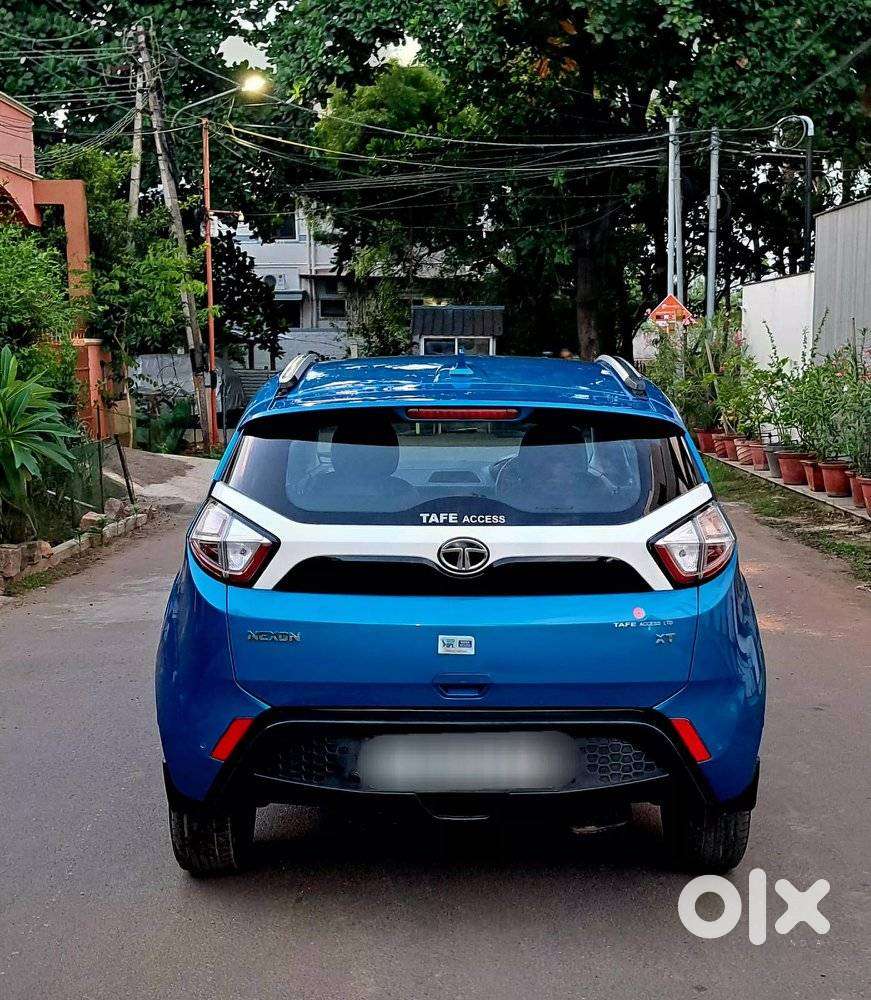 Tata Nexon 1.2 Revotron Xt, 2018, Petrol