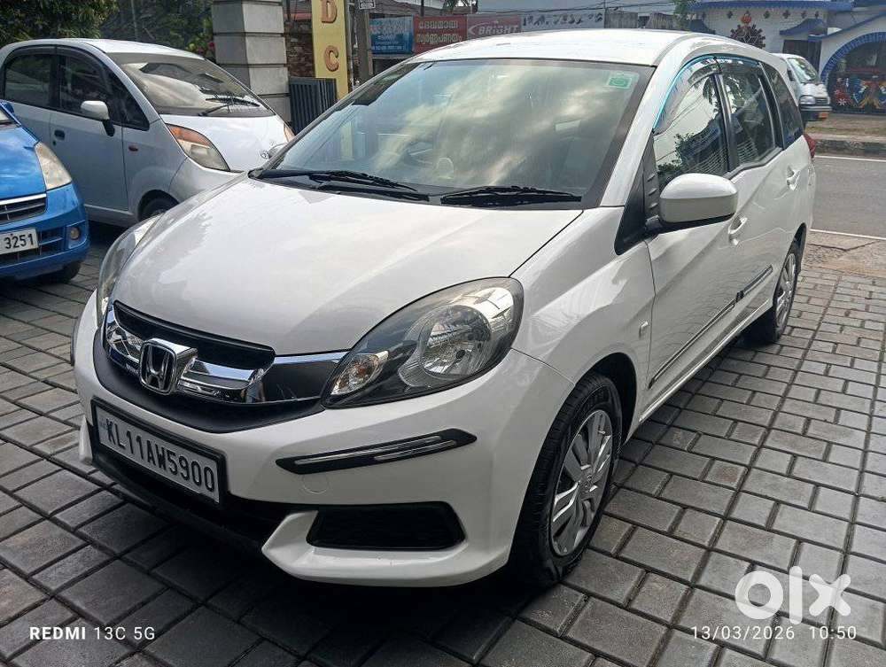 Honda Mobilio, 2014, Petrol