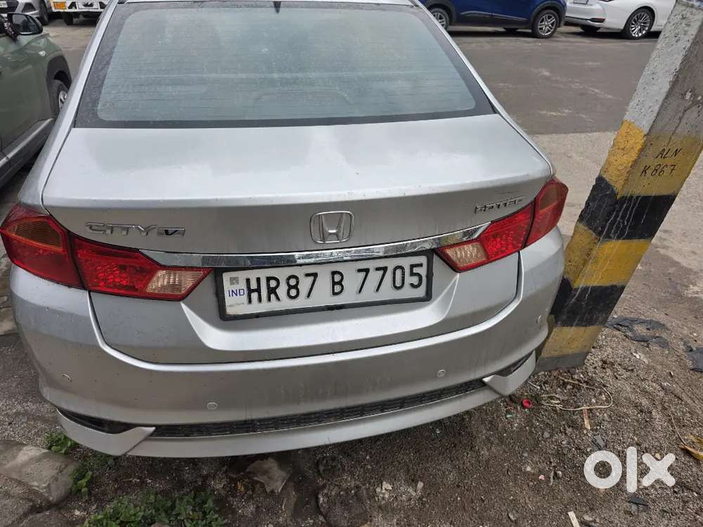 Selling The Honda City With Mind Condition And Complete New Interior