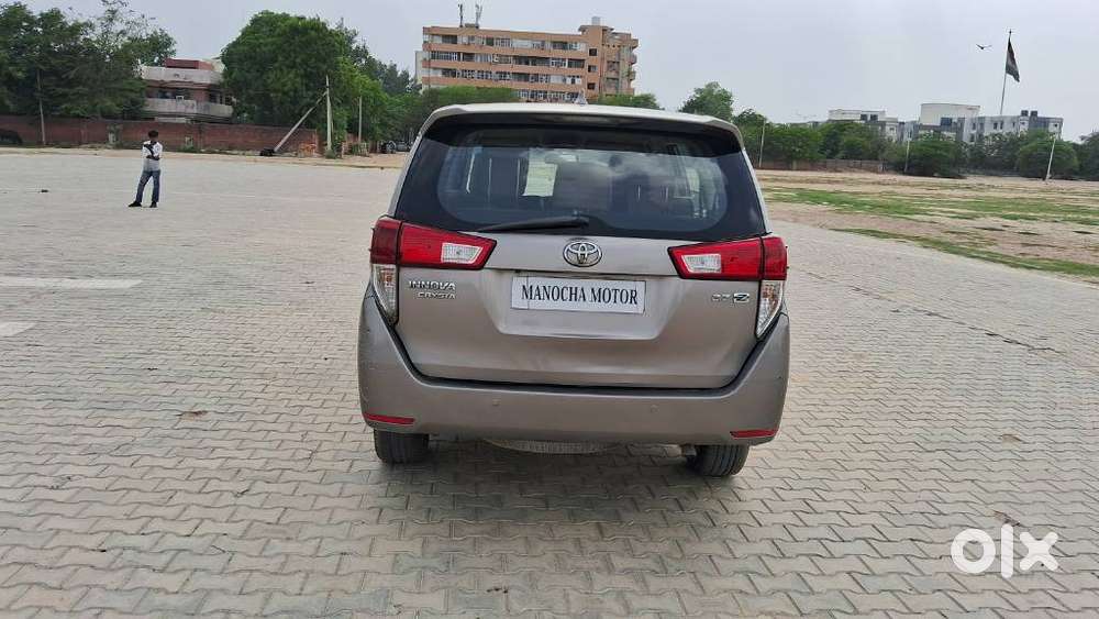 Toyota Innova Crysta 2.7 Zx At, 2016, Petrol