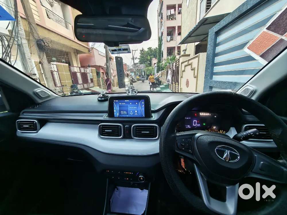 2023 Tata Punch Dazzle Accomplished Sunroof Cng